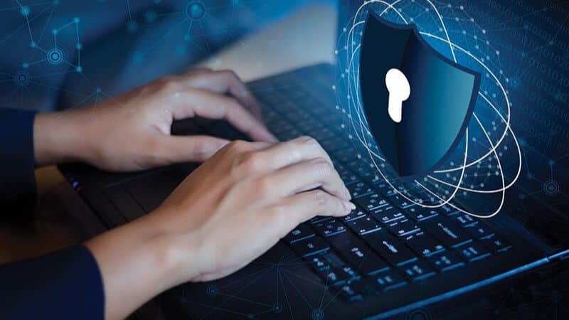 Người chơi nên thường xuyên kiểm tra và cập nhật thông tin cá nhân trên nền tảng